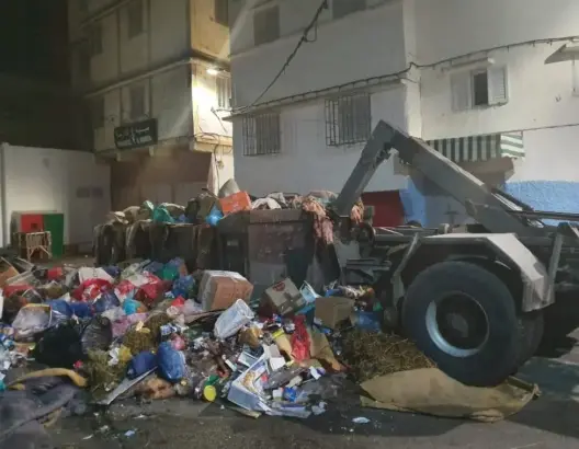 الرباط مُهددة بالغرق وسط الأزبال بعد توقف الشركة المدبرة لمطرح “أم عزة”