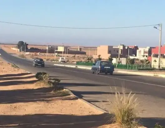 طرقات “التجهيز” تشعل حربا كلامية بين “تجمعيي” تيزنيت و”اتحاديي” إفني
