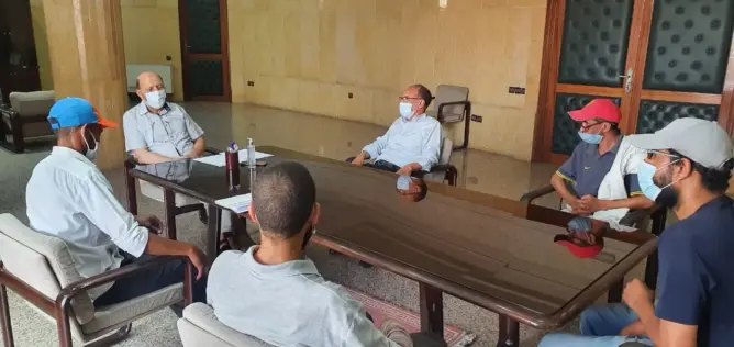 بلقايد يلتقي الكتبيين .. فضاء باب دكالة لا يليق بالكتاب وبرواده