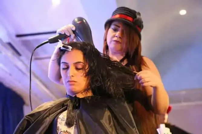 مدارس الحلاقة بسوس مهددة بالإفلاس وأربابها يستنجدون بوالي الجهة