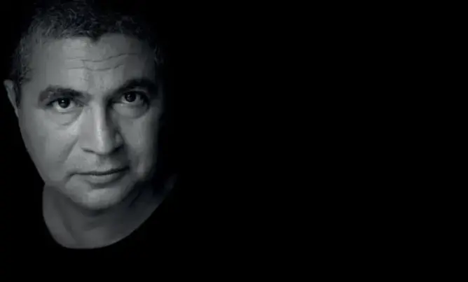 كاتب مغربي يرفض تسلم جائزة أدبية من يد عمدة مدينة فرنسية ينتمي لليمين المتطرف