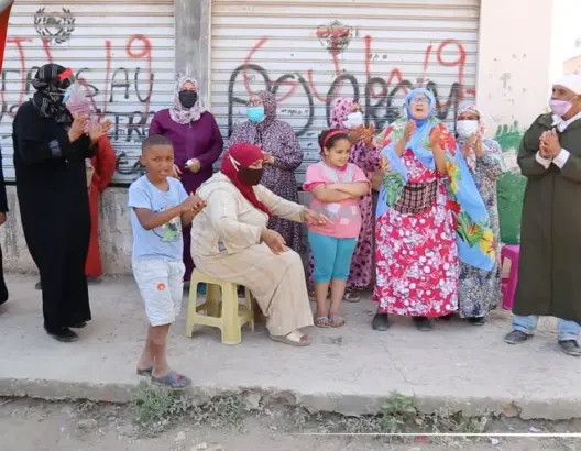 يطالبون بإصلاح ممر سكني لأزيد من 30 سنة.. ساكنة عين الشق بالبيضاء تحتج (فيديو)