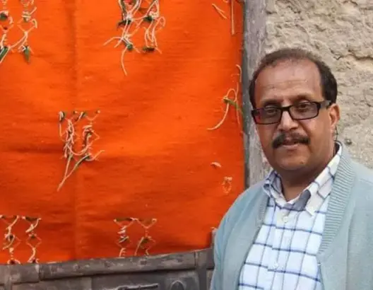 “طفولة مبدع”.. الرموتي: الكثير من التلاميذ العشاق كانوا يلجؤون إليَّ لأكتب لهم رسائل حب