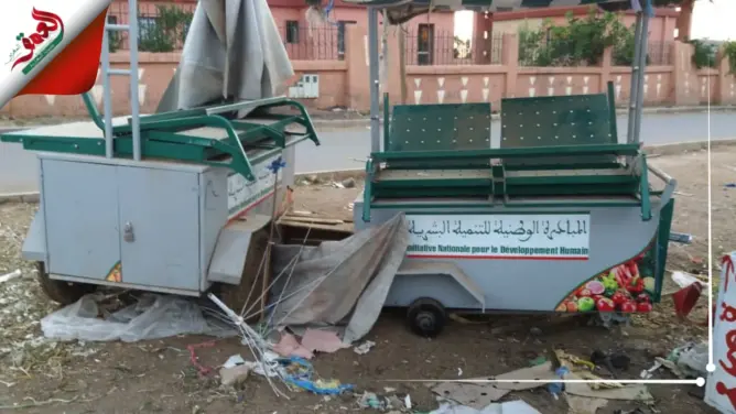 كلفت ميزانية مهمة.. رمي عربات المبادرة الوطنية في أحد أسواق أزيلال (فيديو)