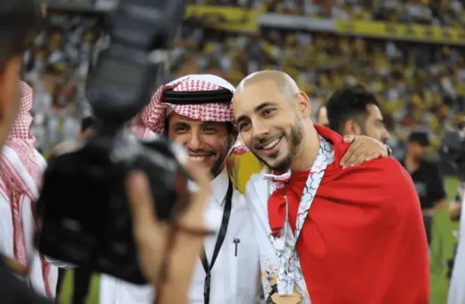 بعد عودته من هولندا .. الدولي المغربي نورالدين أمرابط يصاب بـ”كورونا”