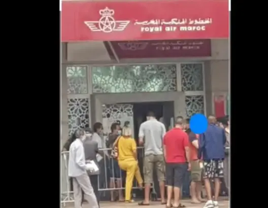لارام “تخذل” المهاجرين المغاربة و”ترغمهم” على اقتناء تذاكر العودة عبر الخطوط الفرنسية