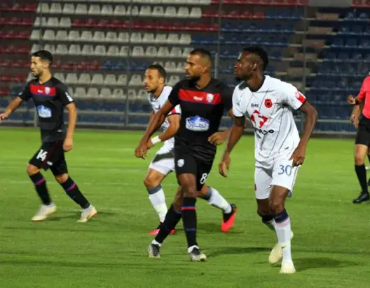 البطولة الوطنية.. التعادل يحسم مباراة المغرب التطوني وأولمبيك آسفي
