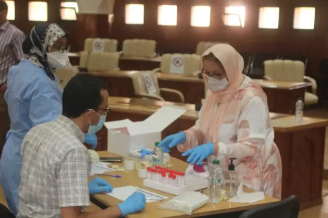 جماعة مراكش تخضع المئات من موظفيها لتحليلة كورونا “درءا لكل التخوفات”