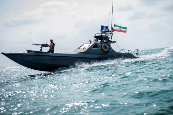 سفينة حربية إيرانية