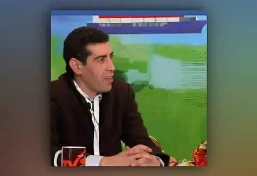 صحافي مغربي