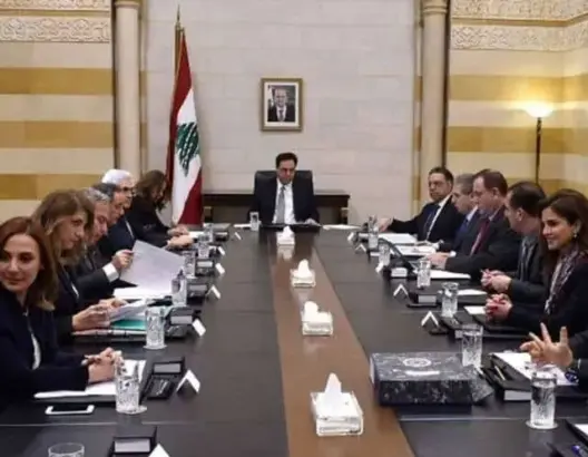 رئيس الوزراء اللبناني يعلن عن استقالة جماعية لحكومته