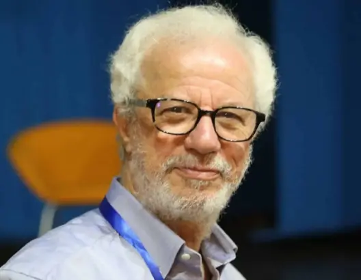 الشاعر المغربي محمد بنيس