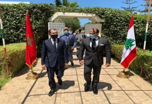 رئيس الحكومة المغربية يزور سفير لبنان بالرباط