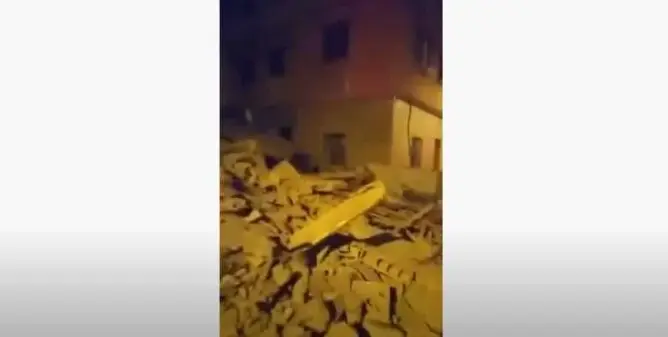 عاجل: انهيار منزل يتكون من ثلاث طوابق بالدار البيضاء (صور)