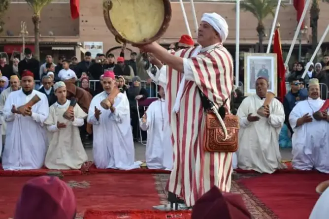 وفاة أحد أشهر معلمي الدقة المراكشية بقسم الإنعاش بـ”المامونية”