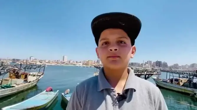 عبد الرحمن يغني الراب في غزة