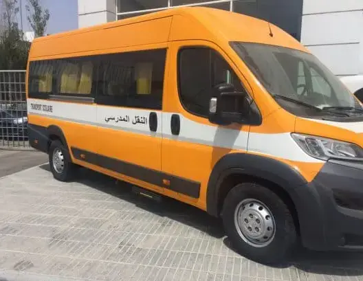 مواطنون بضواحي دمنات يشكون الحرمان من النقل المدرسي.. ومسؤول يوضح