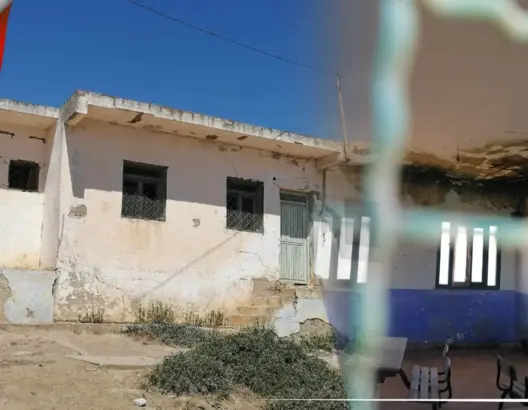 وضعية “كارثية” لمدرسة ابتدائية فرعية بجماعة السحتريين بتطوان (فيديو وصور)