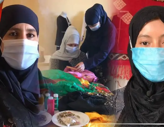 فتيات قرويات داخل نادي نسوي بقلعة امكونة