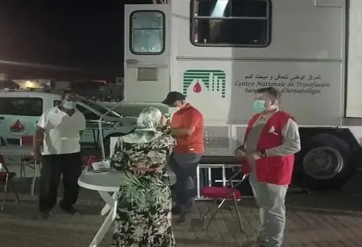 شاحنة التبرع بالدم بساحة الهديم وسط مكناس