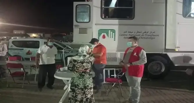 شاحنة التبرع بالدم بساحة الهديم وسط مكناس
