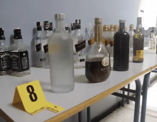 ضبط أكثر من 63 ألف قنينة خمر مهربة أو مغشوشة بمراكش