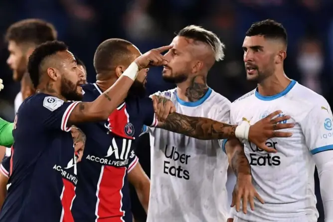 شجار في مباراة بالدوري الفرنسي