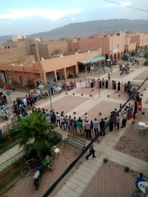 بعد أسبوعين من اعتصام الأمهات.. مسيرة ليلية ببني تجيت بفكيك تطالب بإطلاق سراح المعتقلين (صور)