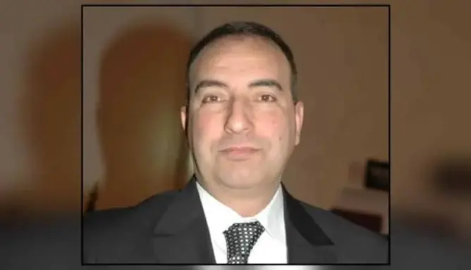 إعلامي مغربي
