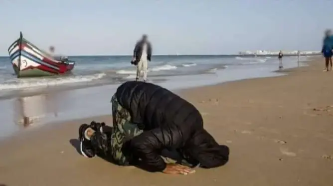 سجدة شكر مهاجرين