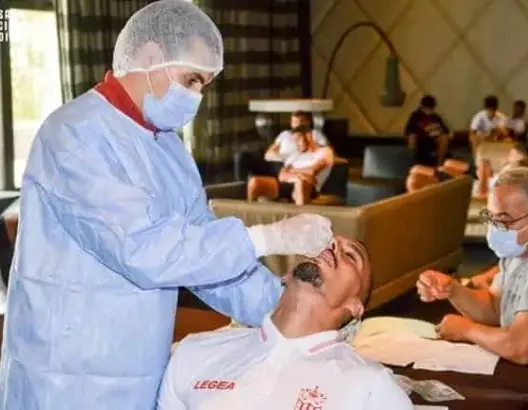 بعد مباراة “بركان”.. كورونا تضرب حسنية أكادير مجدَّدا والحصيلة ترتفع إلى 12 إصابة