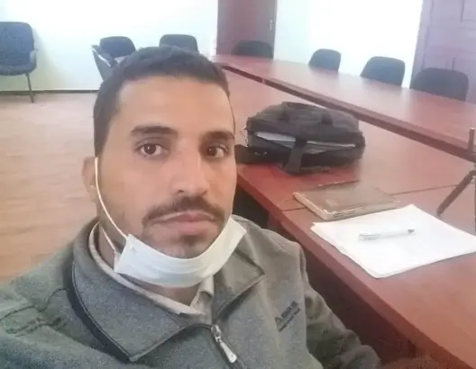 بسبب الأسئلة الكتابية .. مستشار يعتصم داخل مقر جماعة الشاطئ الأبيض