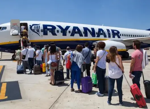 بعد ستة أشهر من التوقف.. مطار أكادير يستقبل أول فوج للسياح الأجانب