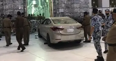 سيارة تقتحم الحرم المكي .. والسلطات السعودية تفتح تحقيقا
