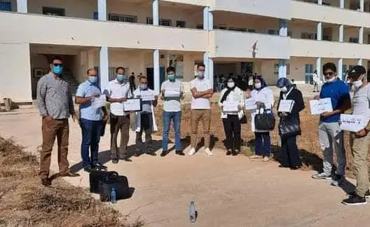 أساتذة ثانوية تأهيلية بفاس يحتجون ويطالبون بتوفير الأمن