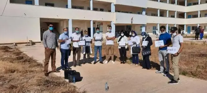 أساتذة ثانوية تأهيلية بفاس يحتجون ويطالبون بتوفير الأمن