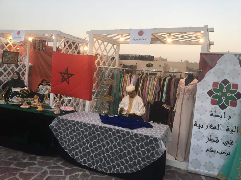 مشاركة الجالية المغربية بقطر في معرض للصناعة التقليدية