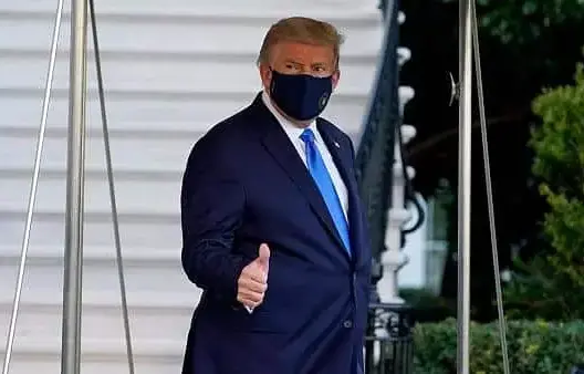 الرئيس الأمريكي مصاب بكورونا