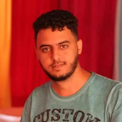 أحمد ثابت