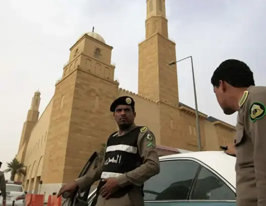 بعد هجوم نيس.. سعودي يهاجم حارس أمن القنصلية الفرنسية في جدة