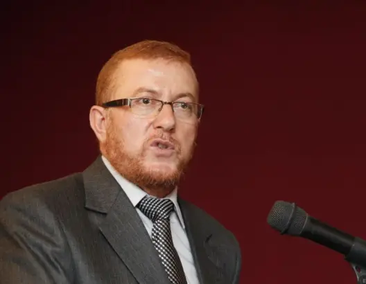 قيادي في البيجيدي يتهم بوليف بـ”إقحام لجنة مغاربة الخارج للتغطية على خروقاته”