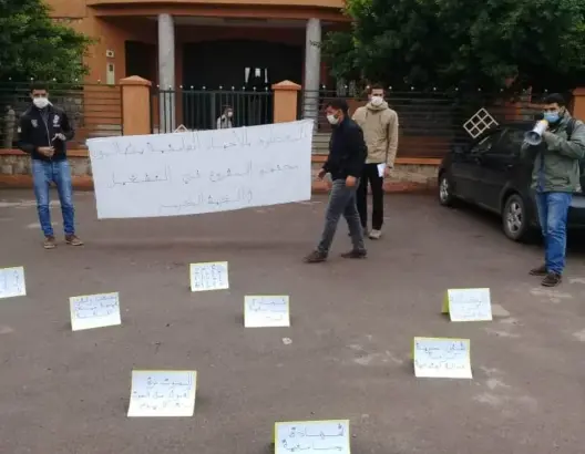 معطلو الأحياء الهامشية بدمنات يطالبون بالشغل