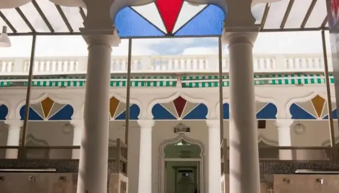 مسجد للجالية المسلمة بفرنسا