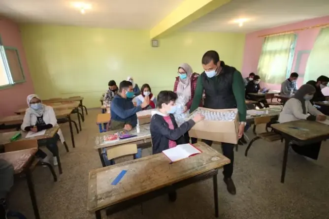 حملات تحسيسية بكورونا تستهدف 40 مؤسسة تعليمية بخنيفرة