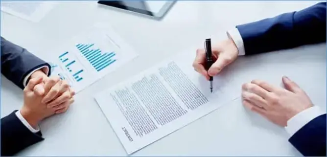 توقيع على الصفقات العمومية