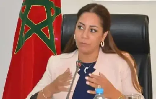 نقابات تحمل الوزيرة بوشارب مسؤولية “احتقان الأوضاع بقطاع الإسكان وتعطيل الحوار”