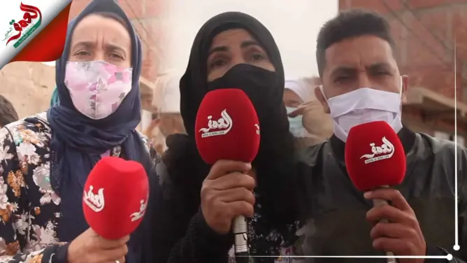 حي بوجدة بدون حافلات لسنوات .. والساكنة: أطفالنا معرضون للاختطاف (فيديو)