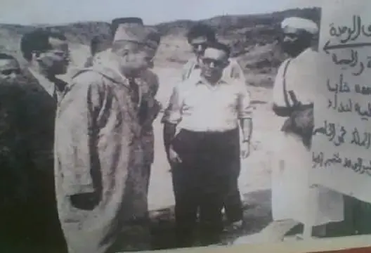 الملك الراحل محمد الخامس يفتتح طريق الوحدة