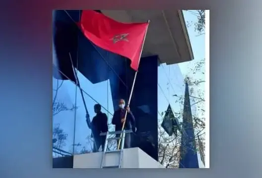 جمعيات مغربية بإسبانيا تدين تدنيس بيادقة البوليساريو لقنصلية فالنسيا