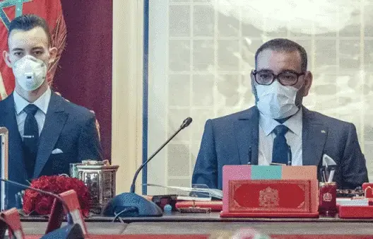 الملك محمد السادس يستقبل زعماء المركزيات النقابية